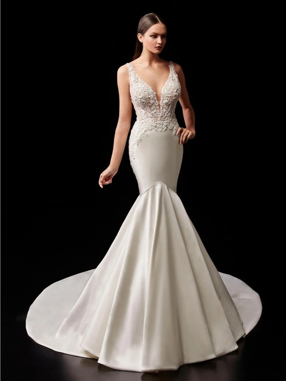 Enzoani Pascale Lace-Embellished Cream Mermaid Wedding Gown Size 14